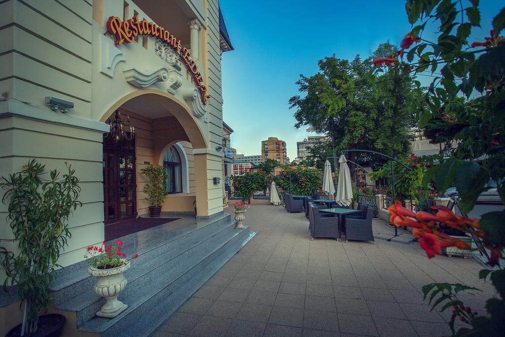Hotel Eden Iasi Exterior foto