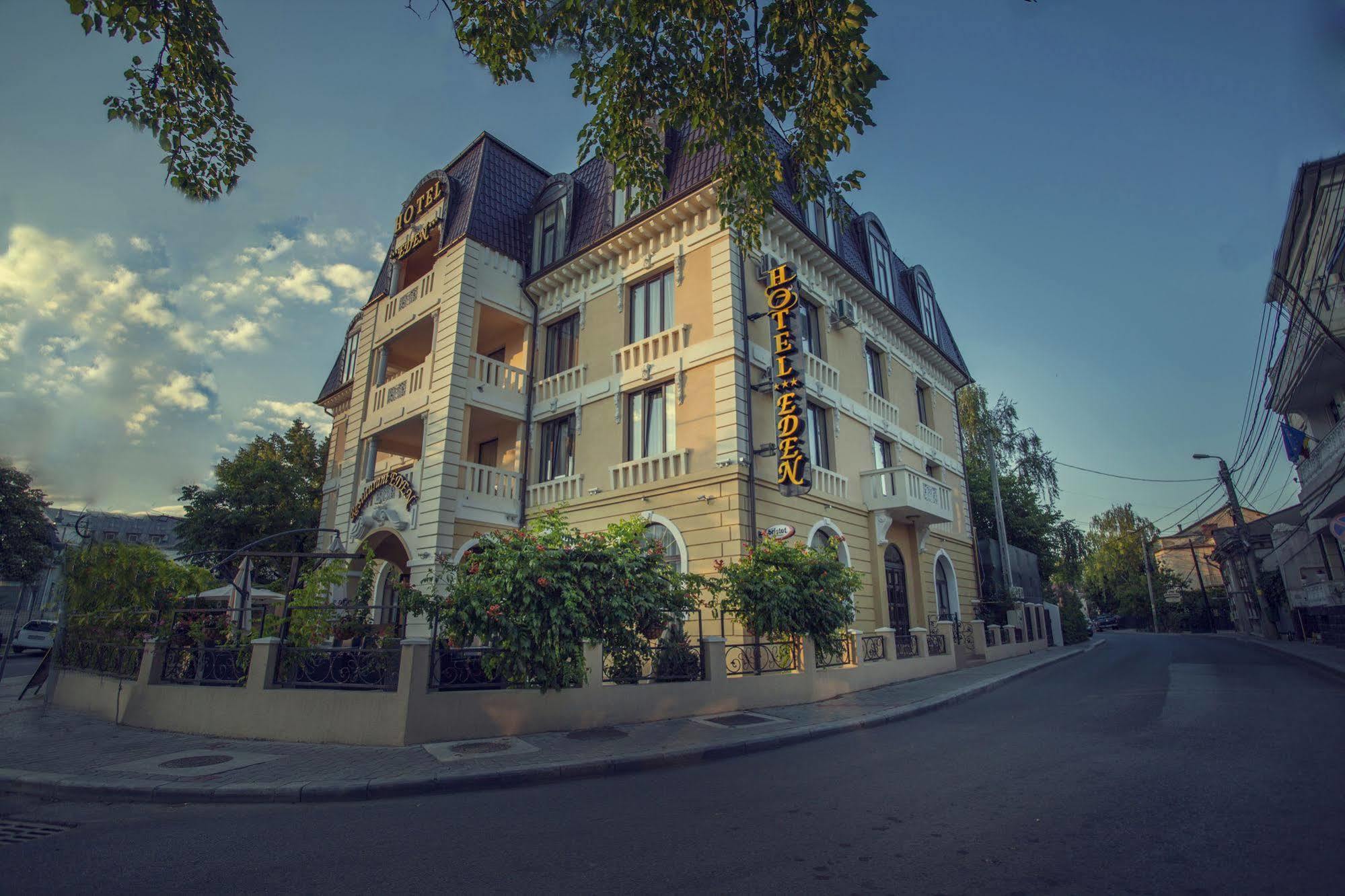 Hotel Eden Iasi Exterior foto